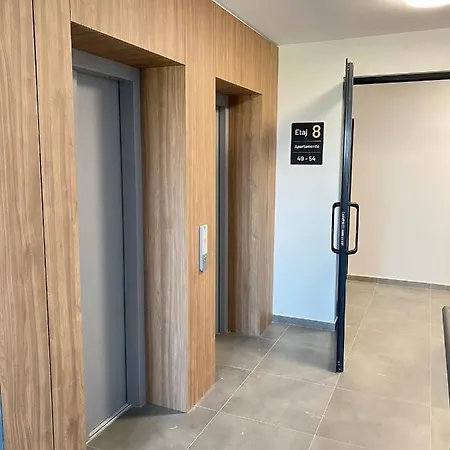 Apartament Regim Hotelier Coresi Nobi Brașov